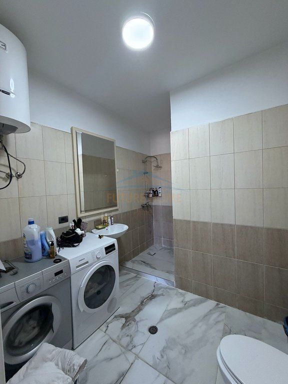 Shitet , Apartament 1+1 , Kthesa e Kamzes , Tirane