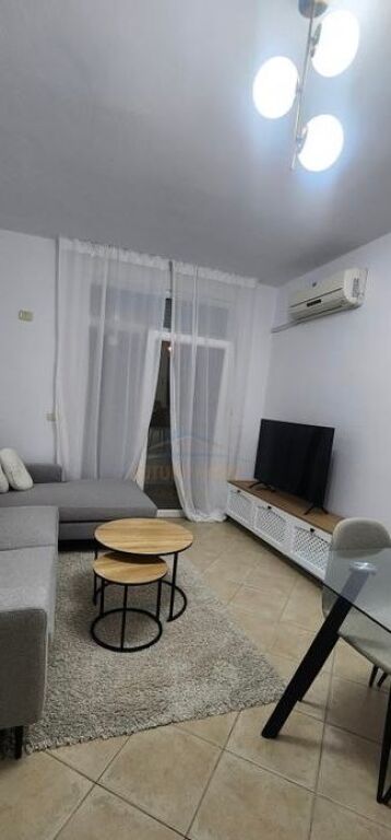 Qera, Apartament 1+1, Ish Ekspozita, Tiranë.