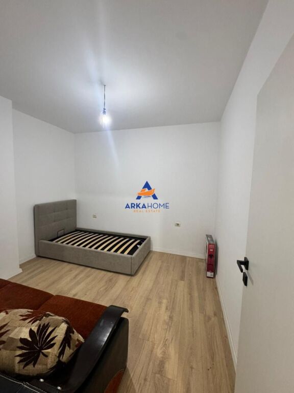 SHITET APARTAMENT 1+1 "RRUGA HAMDI SULÇEBE, MBRAPA COCORD" 140.000 EURO