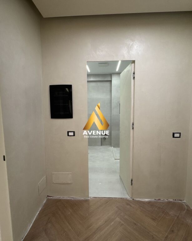 SHITET APARTAMENT 2+1+2 ,ISH EKSPOZITA, TIRANË
