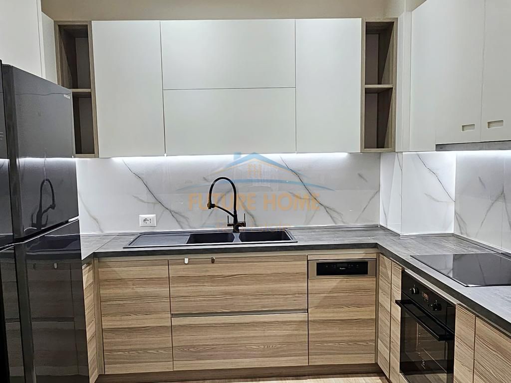 For sale, Apartment 3+1+2, Dry Lake, Tirana