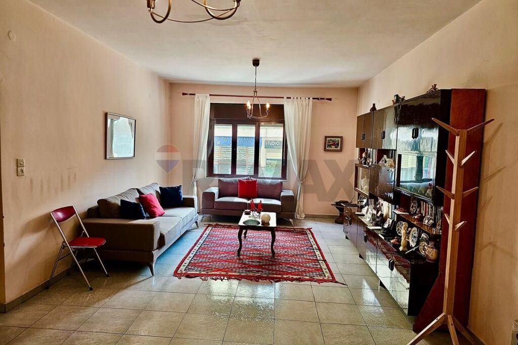 Shitet Apartament 4+1+2 në Myslym Shyr