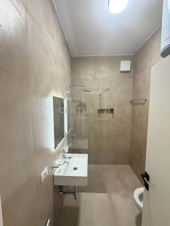 Jepet me qira apartament modern 1+1, i pa banuar më parë