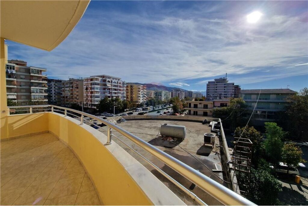 🏡APPARTAMENTO 2+1 IN AFFITTO, TRANSBALLKANICO, VLORË
