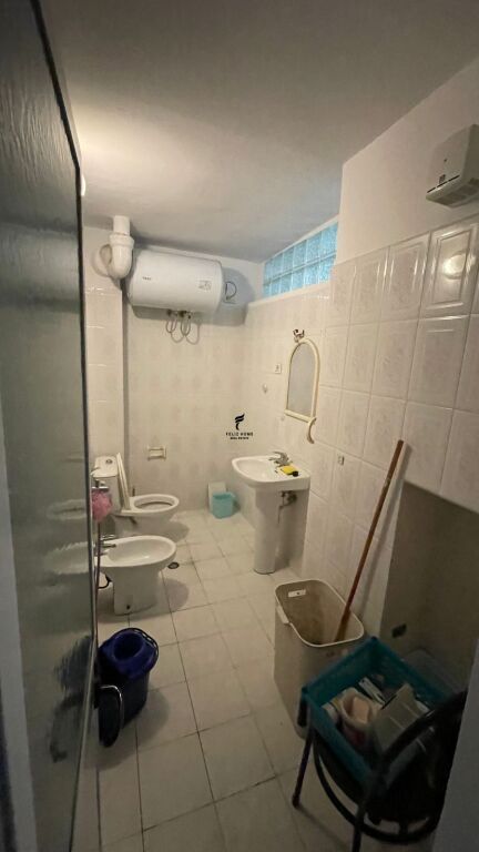 APARTAMENT ME QERA 2+2 BRRYL 50.000LEKE FH-77159