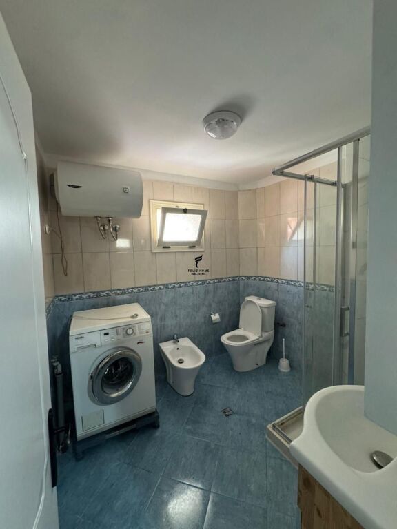 APARTAMENT ME QERA 1+1 PORCELAN 40.000 LEKE FH-77274
