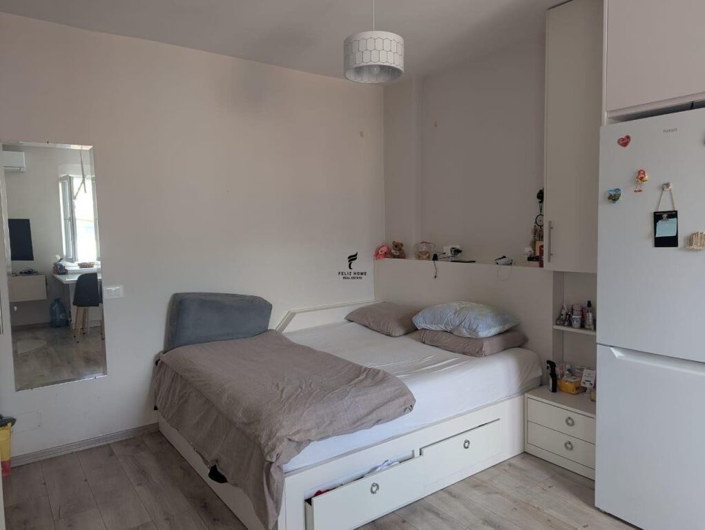 STUDIO FOR RENT 40M2 PAZARI I RI 50,000 LEKE FH-77304