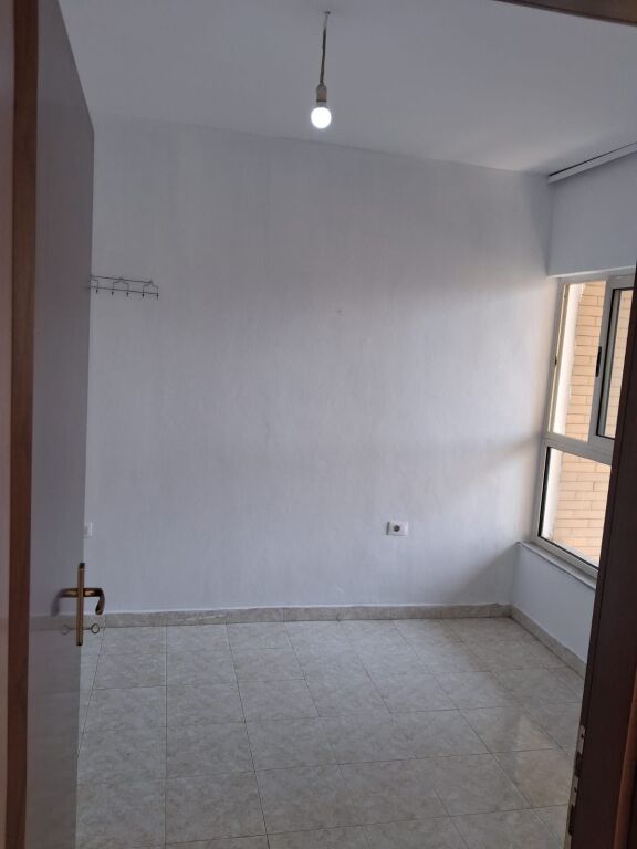 Rent | Apartament 1 + 1 | Ish Fusha e Aviacionit | 400 €/month