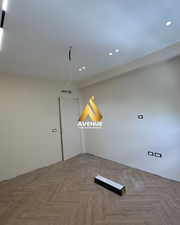 SHITET APARTAMENT 2+1+2 ,ISH EKSPOZITA, TIRANË