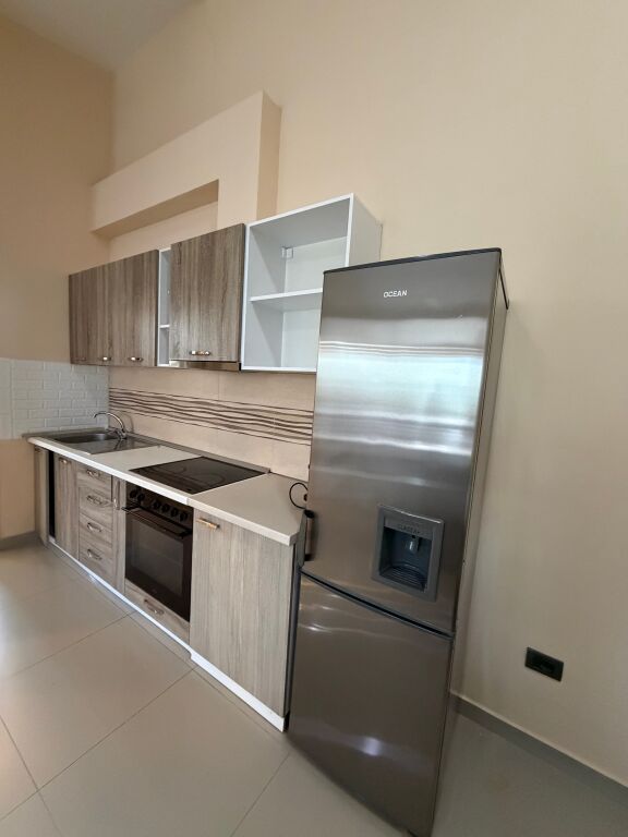 Apartament 1+1 me qira në Sauk,prane Akademis se Policis!