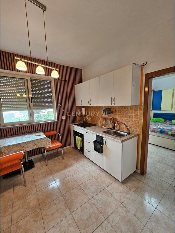 SHITET APARTAMENT 2+1 TEK SHKEMBI KAVAJES !