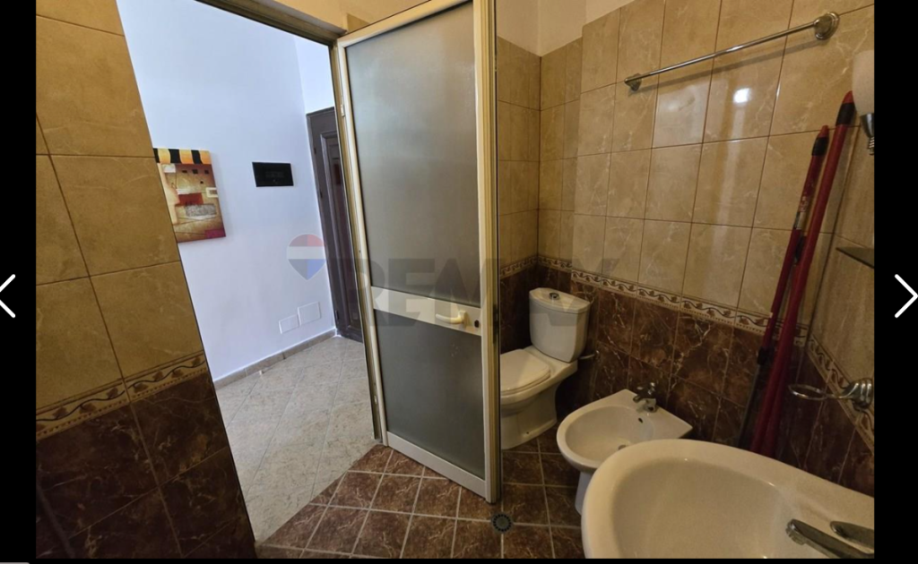 Apartament per qera 2+1 tek Rruga e Barrikadave