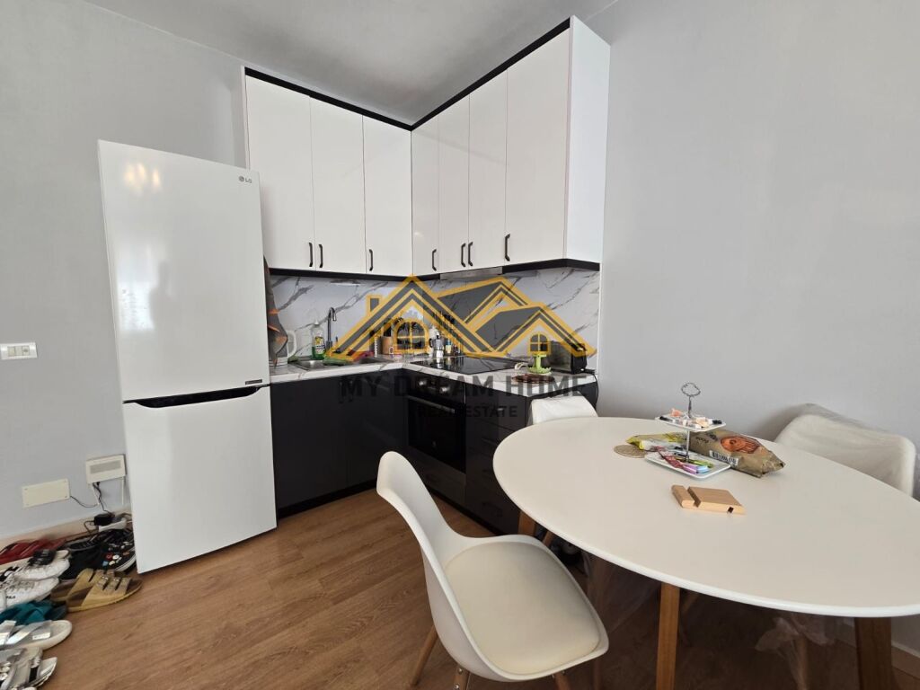 Apartament për Shitje tek Shkembi i Kavajes, Durrës