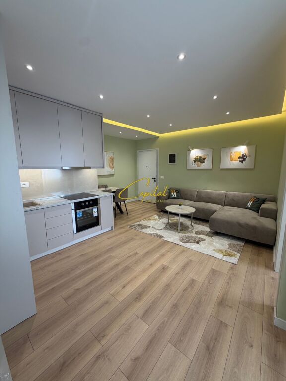 VENDESI APPARTAMENTO 2+1 MYSLYM SHYRI 235.000 EURO
