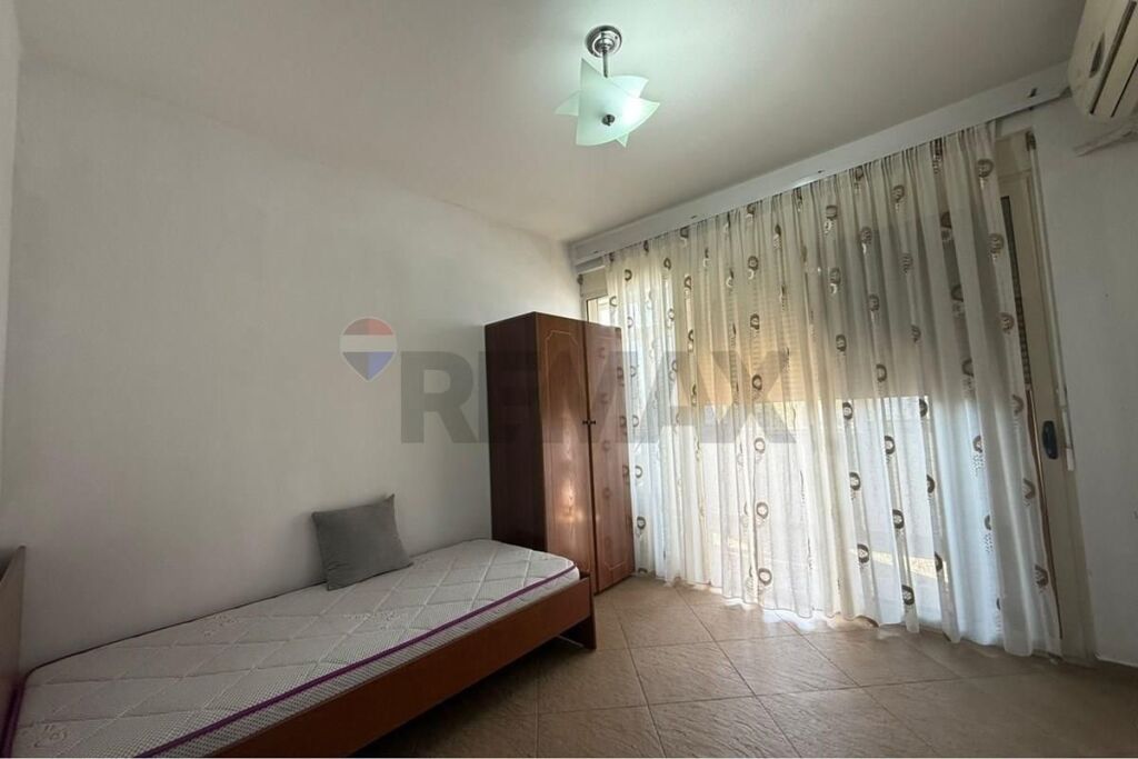 Apartament me qira 3+1+2 te Pazari i Ri