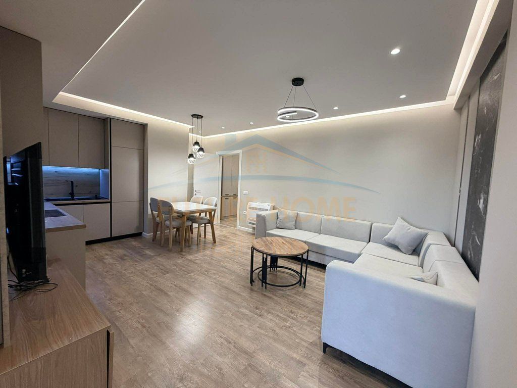 Jap për shitje një apartament te rruga dritan hoxha