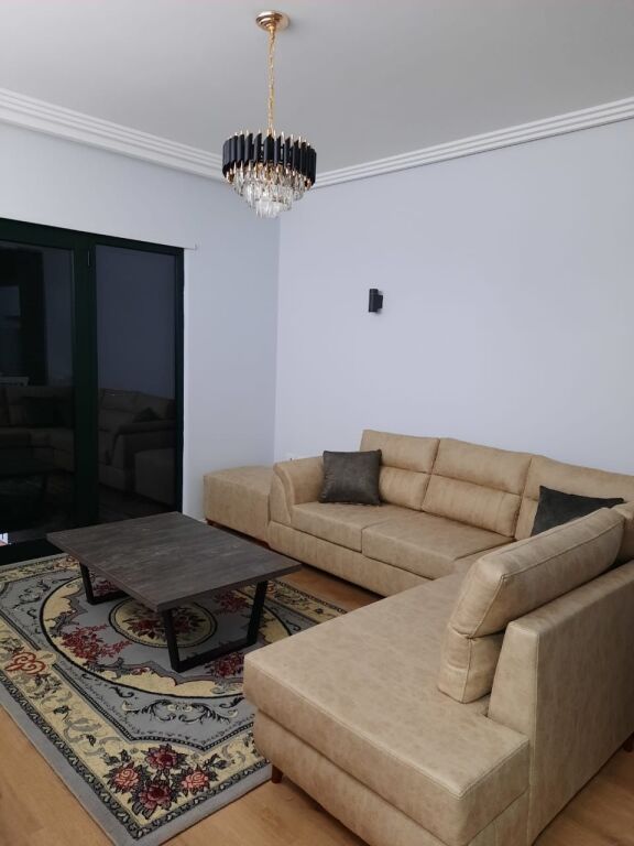 Apartament 2+1 per qera te Green City