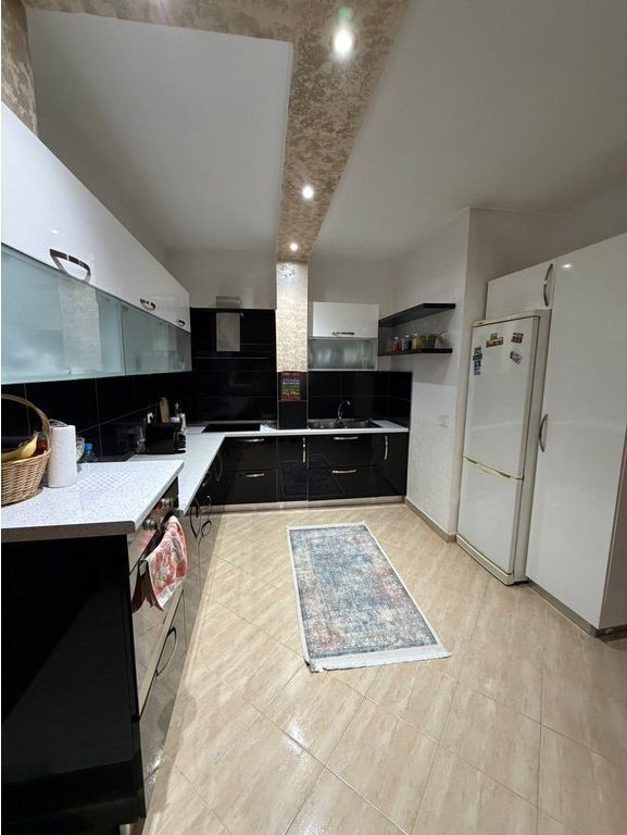 Shitet, Apartament-Duplex, Fresk, Tirane.