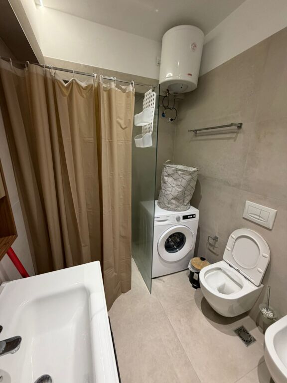 2 Garsoniere dhe 1 apartament 1+1 per qira,Xibraku