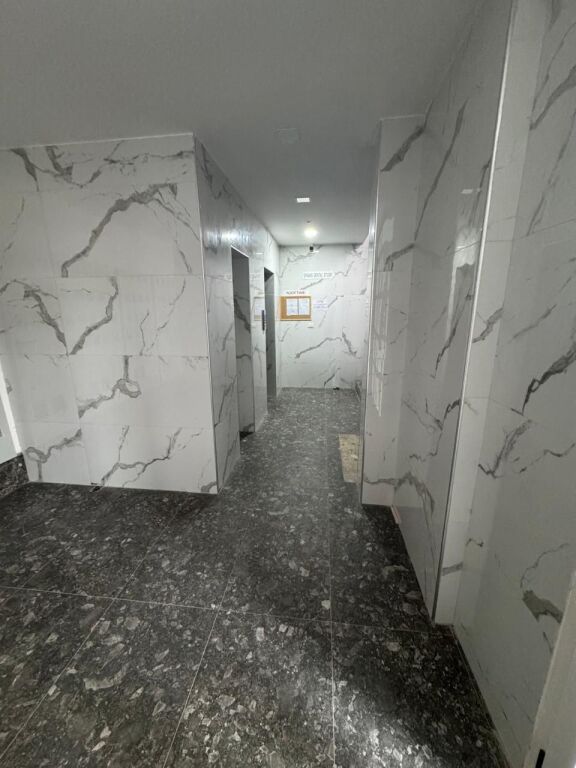 🏡 APPARTAMENTO 2+1 + POSTO AUTO IN VENDITA – LUNGOMARE, VLORË 🌊