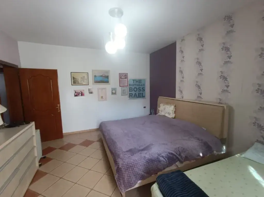 Qera | Vilë 5 + 1 | Kombinat | 800 €/muaj