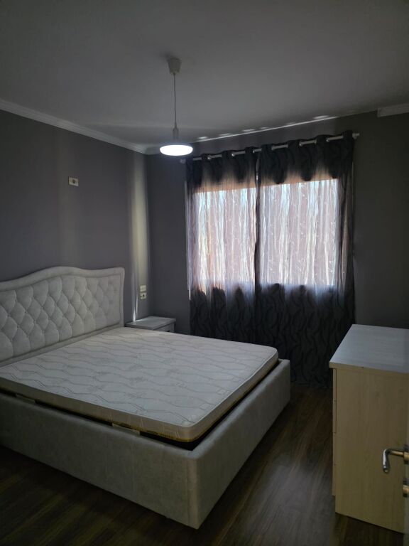 Apartment 1+1 at Komuna e Parisit