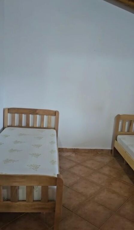 FOR RENT 2+1 ON SIRI KODRA STREET, NEAR HOTEL MERIDIAN, 450 EURO