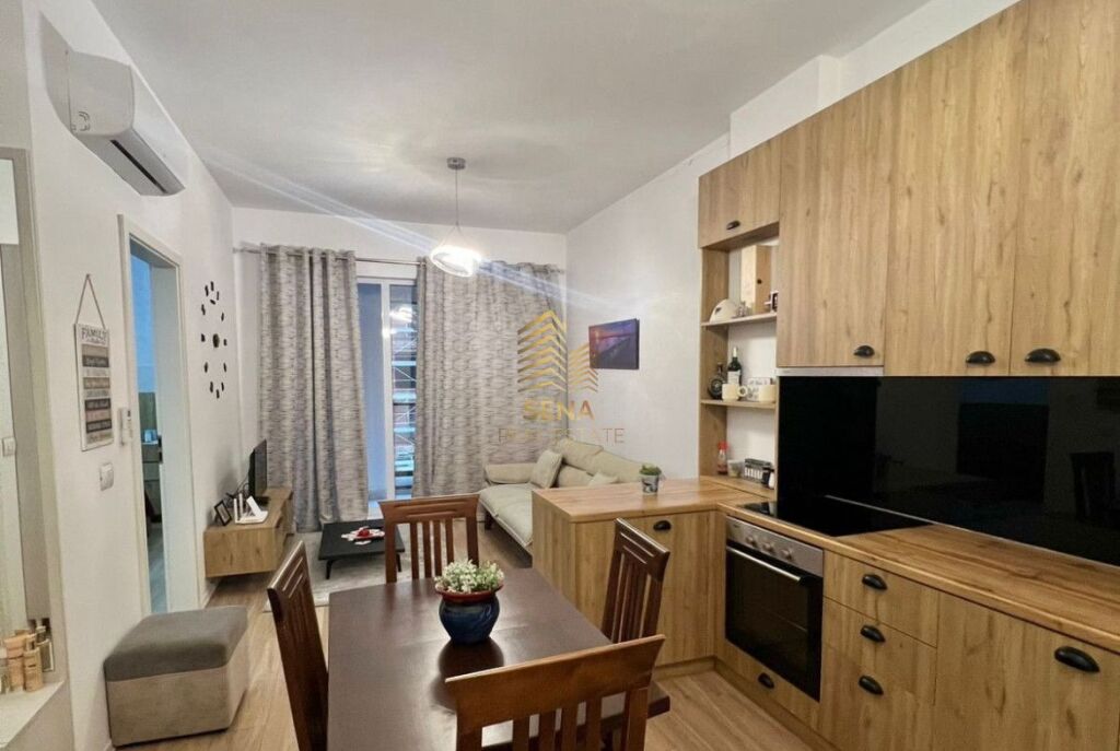 Rent, Apartment 1+1+blk, Jordan Misja Street, 450 Euro