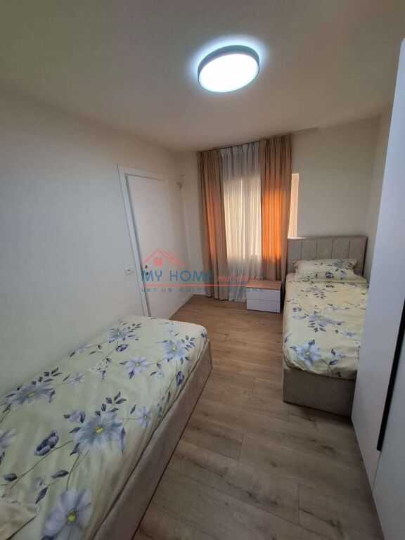 Apartament 2+1 me qera Rruga e Barrikadave ne Tirane