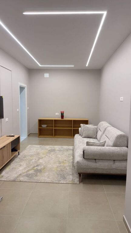 Apartament 1+1 per qira prane Vasil Shantos
