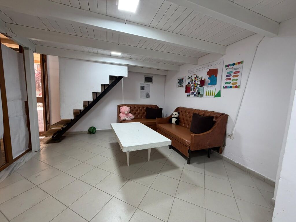 LOCALE IN AFFITTO