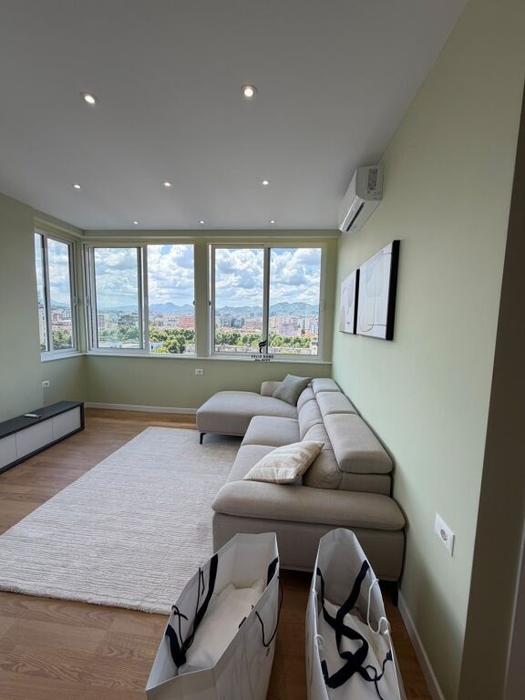SHITET APARTAMENT 2+1 MYSLYM SHYRI 235.000 EURO FH-77344