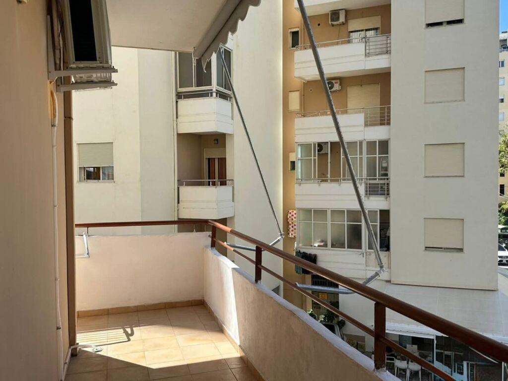 Në shitje 2 apartament