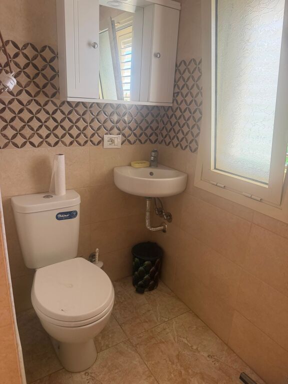For rent, Studio apartment, On Iliria Beach – Behind Shinave.