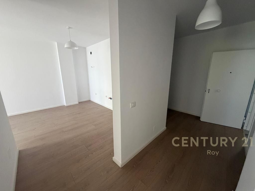 EKSKLUZIVE ! SHITET APARTAMENT 1+1 TEK SHKEMBI I KAVAJES !