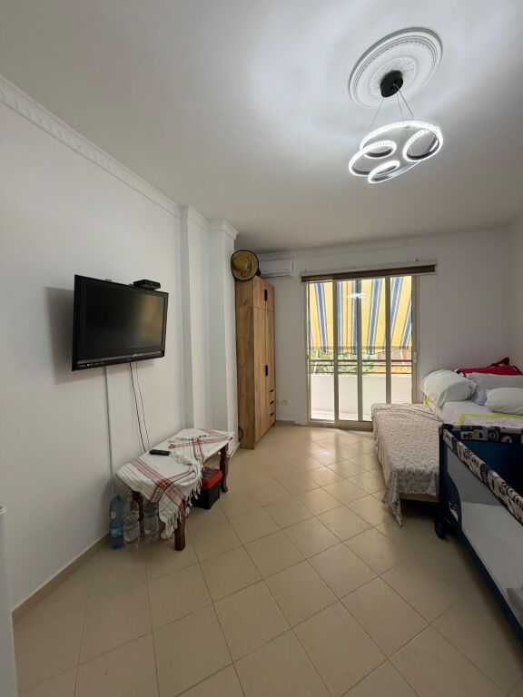 Shitet Apartment shkembi Kavajës