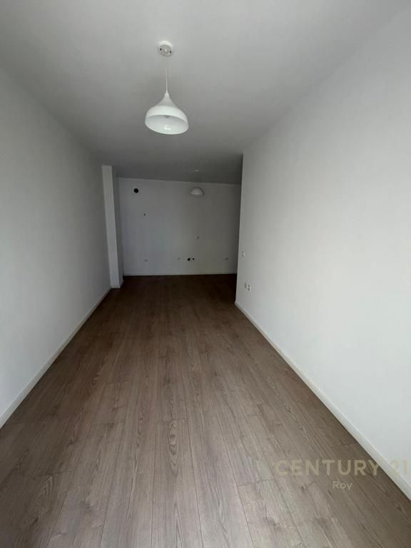 EKSKLUZIVE ! SHITET APARTAMENT 1+1 TEK SHKEMBI I KAVAJES !