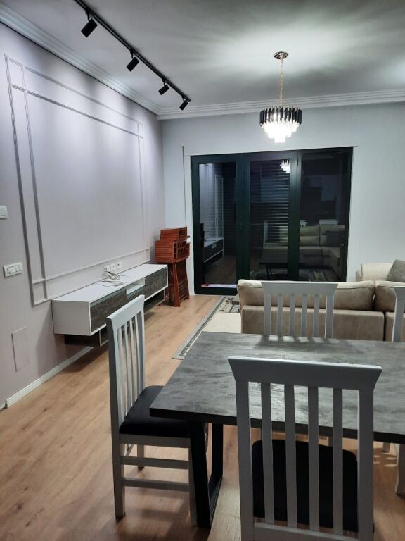 Apartament 2+1 per qera te Green City