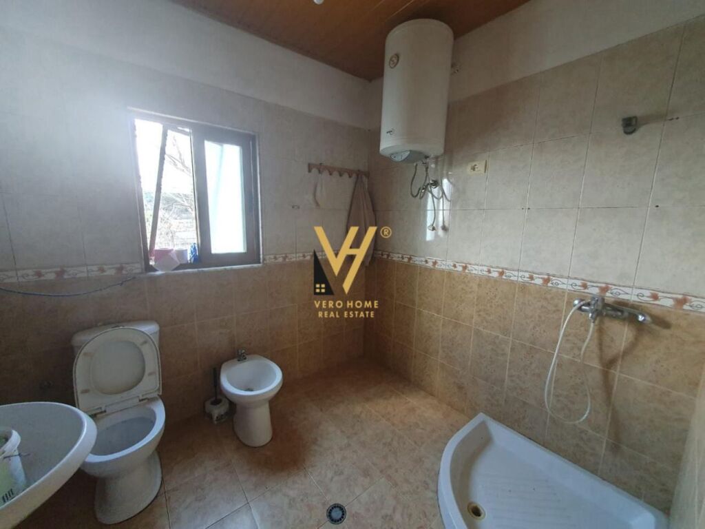 SHITET SHTEPI PRIVATE 2+1+BLK TE KAFJA RREMES 150.000 EURO