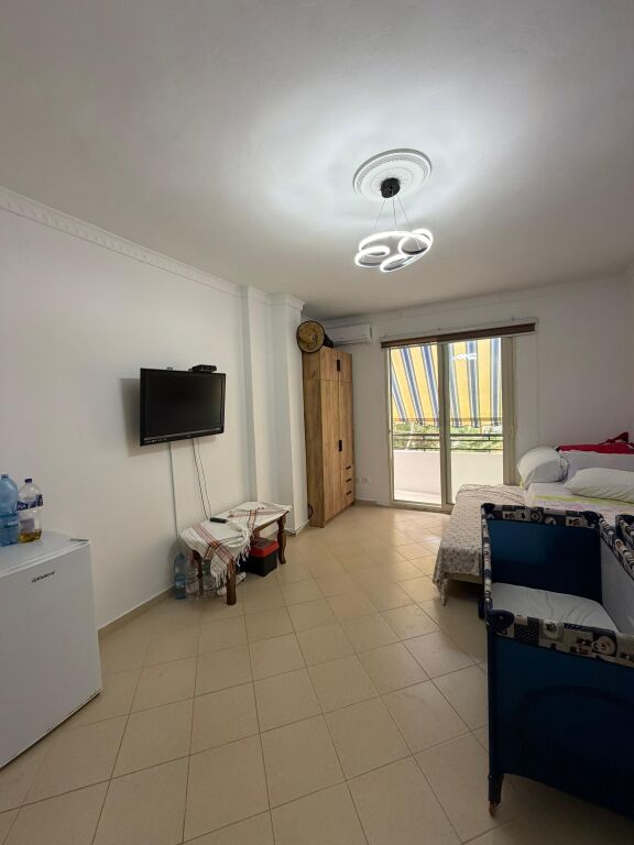 Shitet Apartment shkembi Kavajës