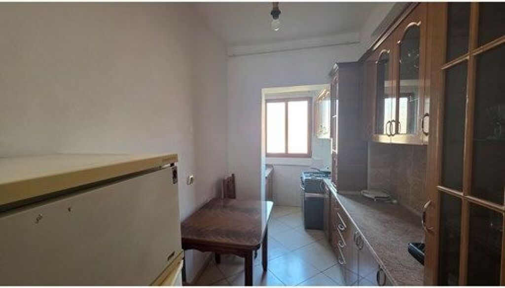 Apartament ne shitje prane Bulevardit
