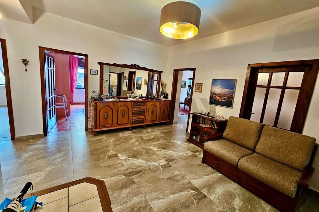 Apartament - Për Shitje - Myslym Shyri, Tiranë(ID: 530571001-293)