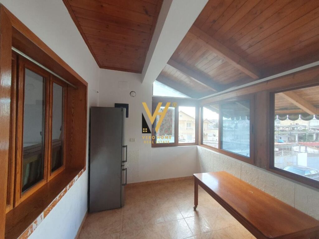 SHITET SHTEPI PRIVATE 2+1+BLK TE KAFJA RREMES 150.000 EURO