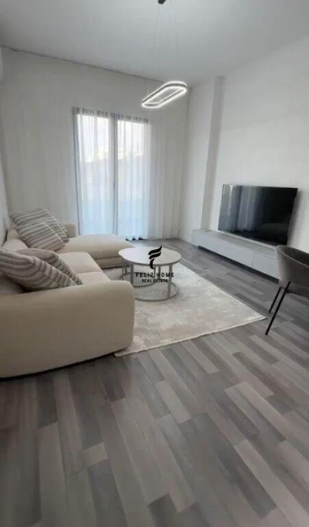APARTAMENT ME QERA 1+1 VASIL SHANTO 70.000 LEKE FH-77439