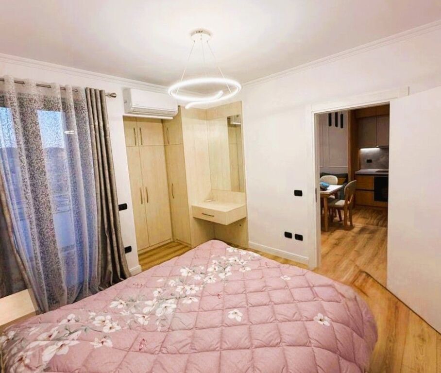 🏡 Apartament 1+1 me Qira – Qendër, Rruga e Kavajës