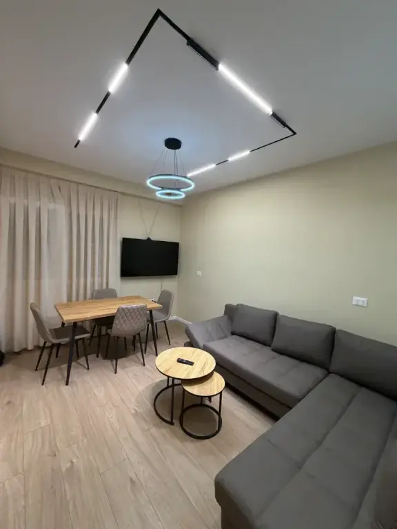 Rent | Apartament 2 + 1 | Rruga Azem Galica | 500 €/month