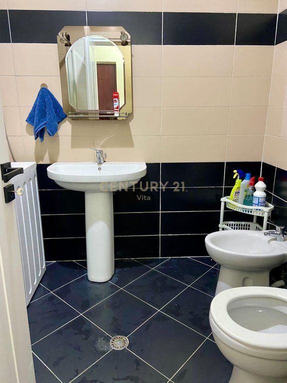 APARTAMENT 1+1 PER SHITJE NE DURRES !!!