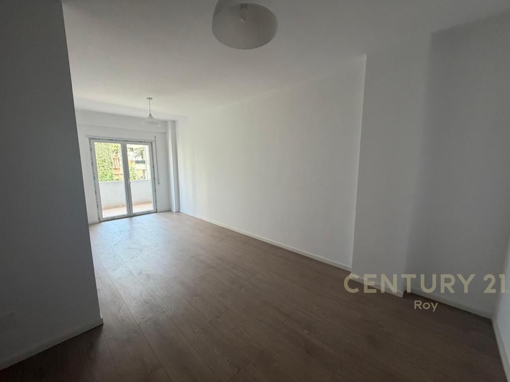 EKSKLUZIVE ! SHITET APARTAMENT 1+1 TEK SHKEMBI I KAVAJES !