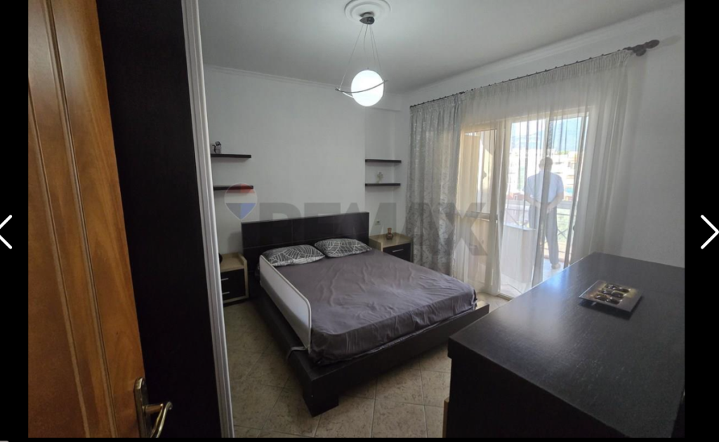 Apartament per qera 2+1 tek Rruga e Barrikadave
