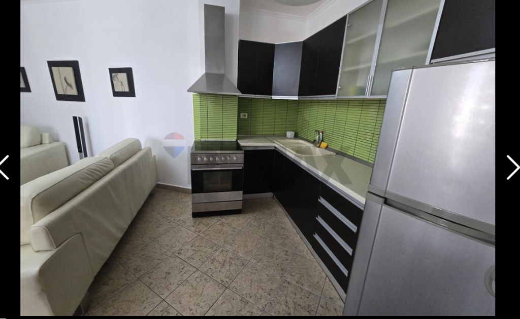 Apartament per qera 2+1 tek Rruga e Barrikadave